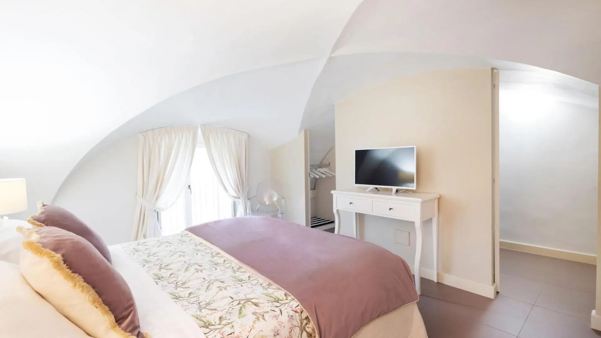 B Sicilian Charming Stay - Luxury Loft カターニア