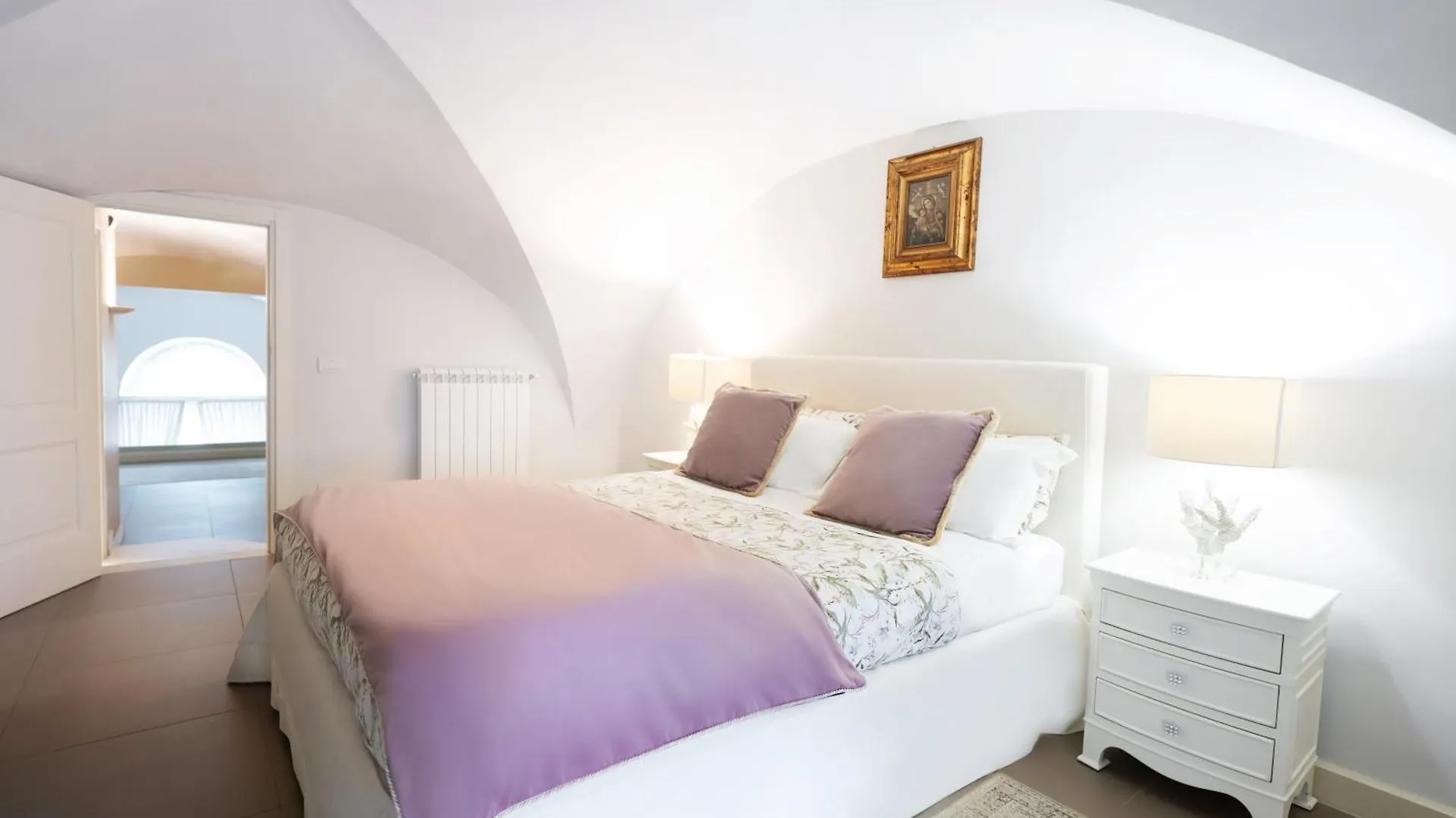 B Sicilian Charming Stay - Luxury Loft カターニア 0*,  イタリア